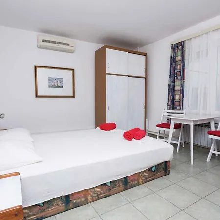 6 * Mali Lošinj